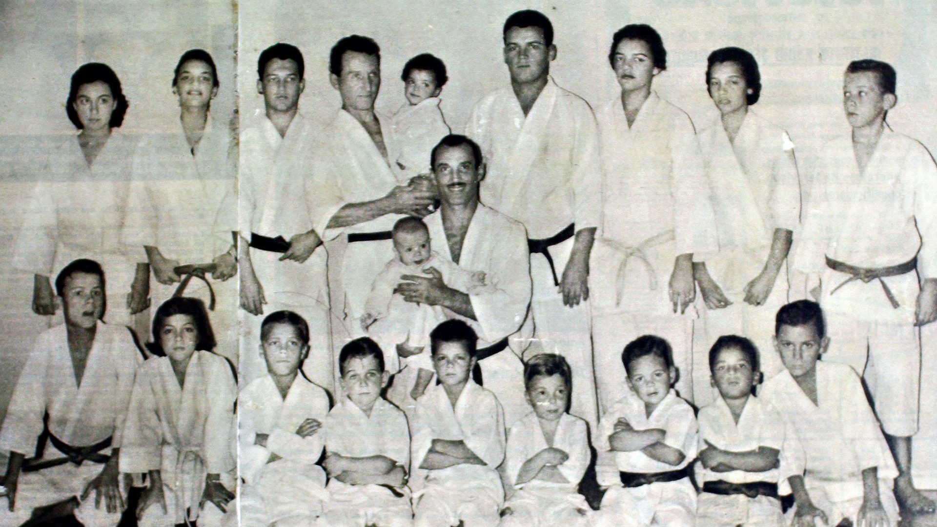 The Onzuka Brothers' Gracie Family Pictorial  Brazilian jiu jitsu, Martial  arts, Jiu jitsu