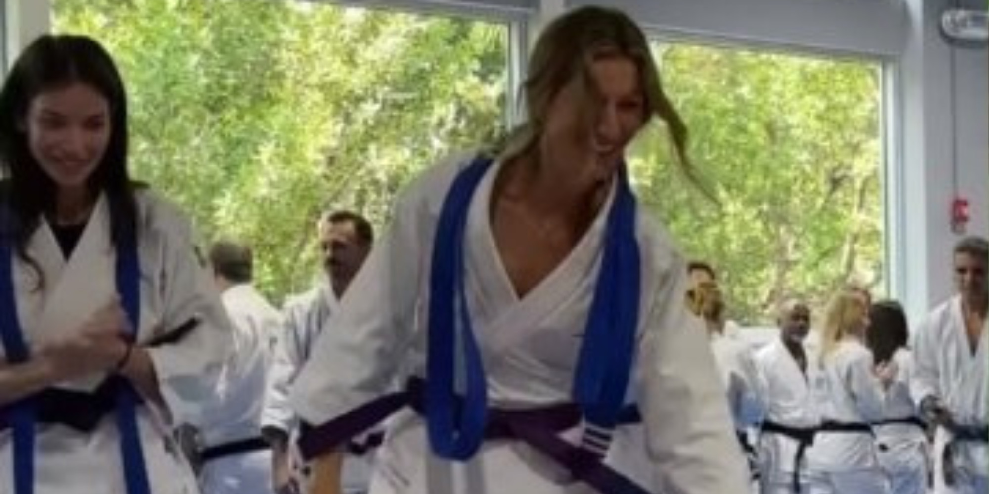 Supermodel Gisele Bundchen Promoted To BJJ Purple Belt 