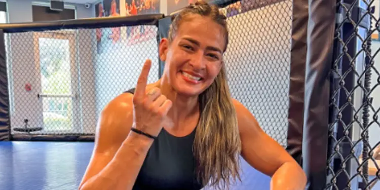 Beatriz 'Bia' Mesquita MMA Debut