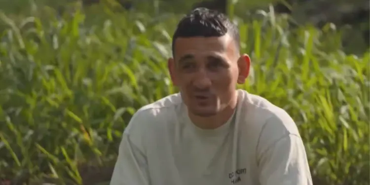 Max Holloway Submit Charles Oliveira UFC 326